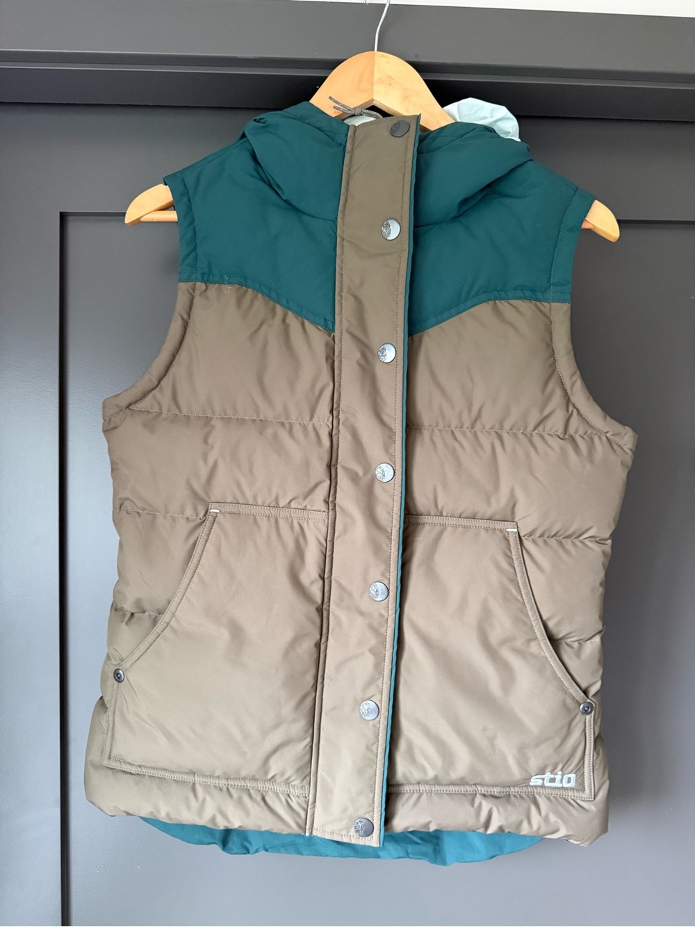 Stio Hometown Down Hooded Vest